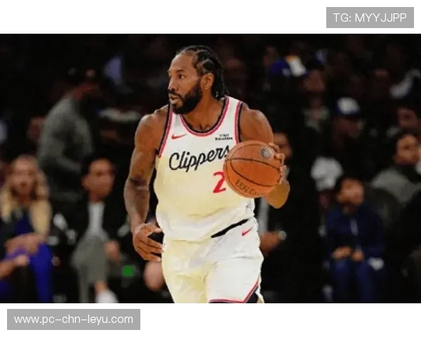 伦纳德接球即停，防守已经贴上